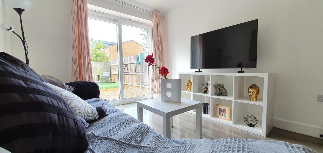 Trendy, Modern Garden Posh Peckham Apartment 런던 외부 사진