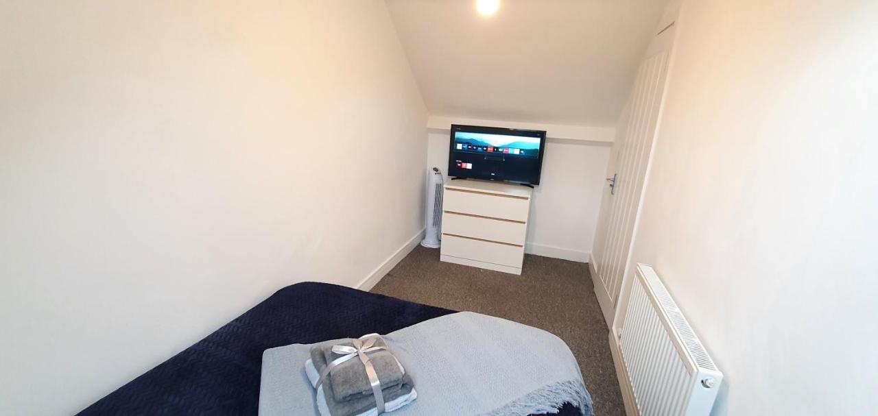 Trendy, Modern Garden Posh Peckham Apartment 런던 외부 사진