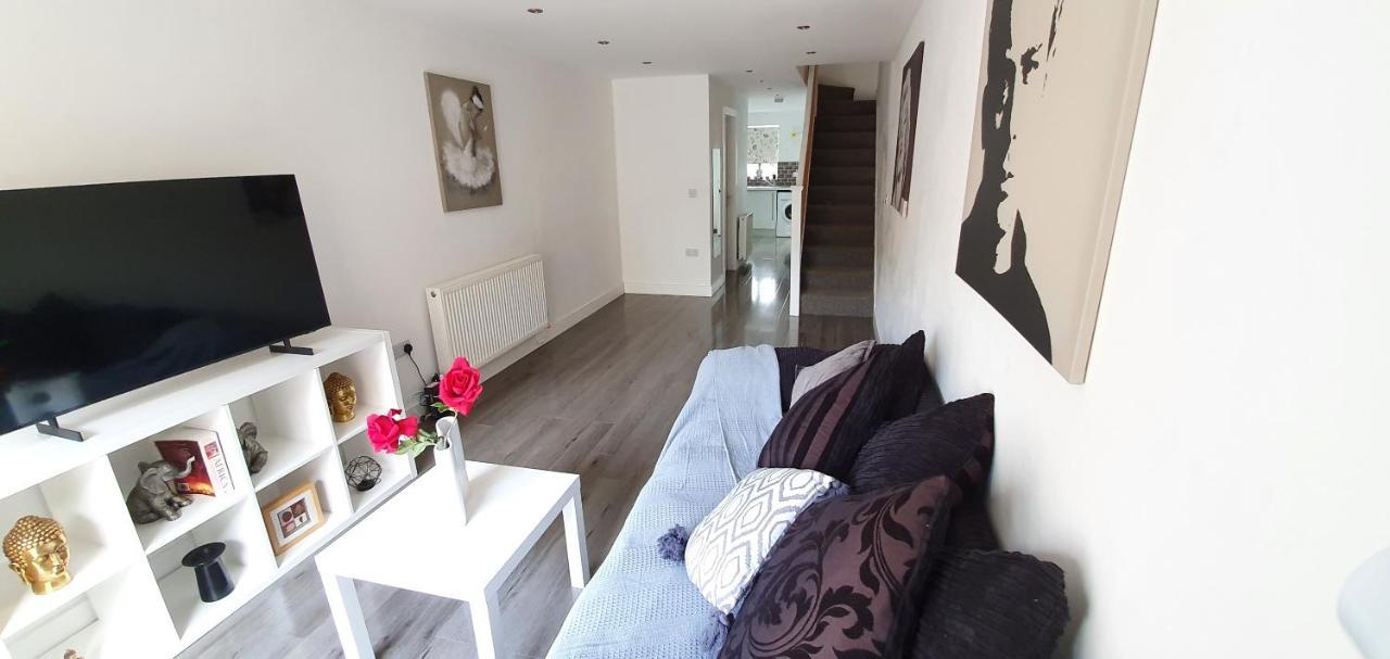Trendy, Modern Garden Posh Peckham Apartment 런던 외부 사진